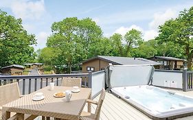 Woodside Bay Lodge Retreat